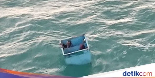 Dampak Topan Ragasa: Penampakan Tambak Ikan Terombang-Ambing