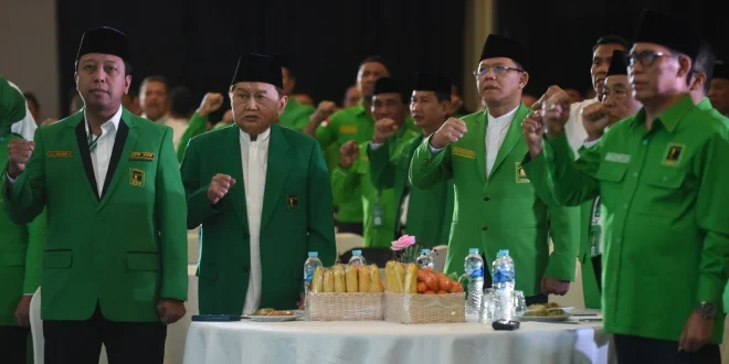 Konflik Muktamar PPP: Penolakan Aklamasi Mardiono oleh Rommy