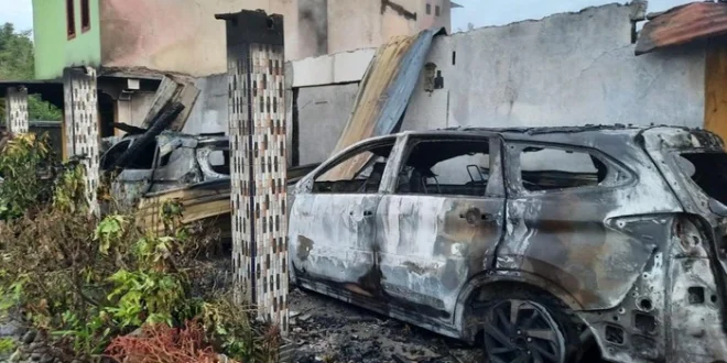 Bentrokan Polisi dan Warga di Luwu: Motor Dibakar, Ketegangan Meningkat