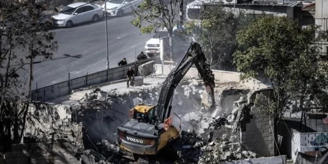 Bulldozer Bersihkan Puing Jalur Gaza Pasca Konflik Terbaru