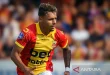 Dean James Pimpin Kemenangan Mengejutkan Go Ahead Eagles atas Aston Villa