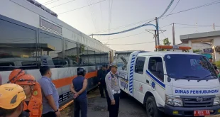 Kronologi Lengkap Kecelakaan KA Harina dan Truk Trailer Kaligawe