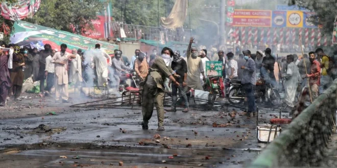 Pakistan Larang Partai TLP Usai Bentrokan Besar di Lahore