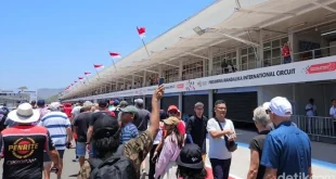 Pengalaman Eksklusif Sultan Pit Lane Walk MotoGP Mandalika 2025