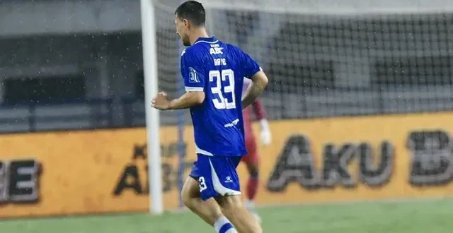 Persib Bandung Hajar PSBS Biak 3-0, Thom Haye Jadi Kunci Kemenangan