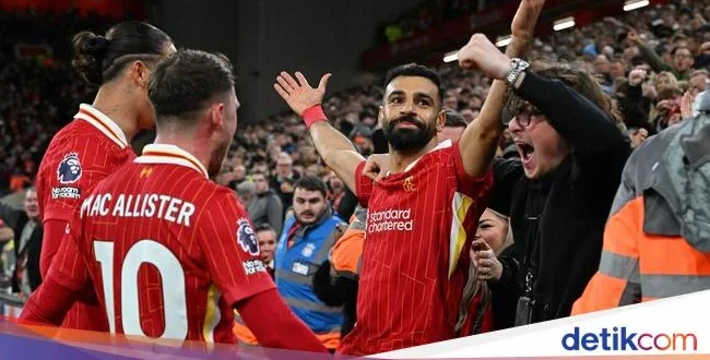 Rooney Ungkap Mo Salah Terganggu Bintang Baru Mahal