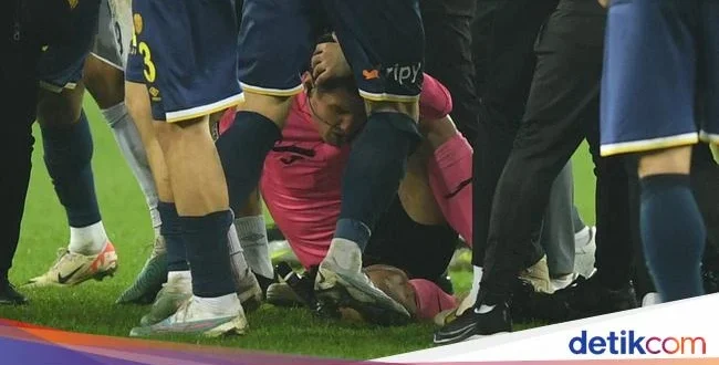 Wasit Liga Turki Tidak Terbukti Terlibat Judi Taruhan