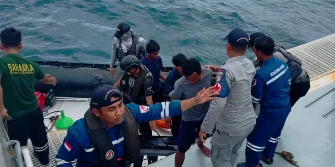 Wawancara Bawah Laut Presiden Negara Tetangga soal Ancaman Tenggelam