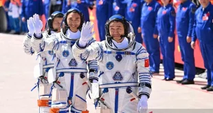 3 Astronot China Terdampar di Luar Angkasa: Kronologi & Upaya Penyelamatan