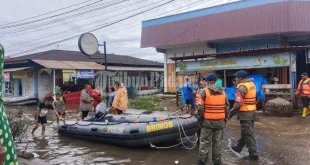 Banjir Bandang Terparah 20 Tahun di Padang: Dampak & Penanganan