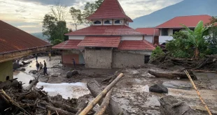 Banjir Longsor Sumatra Picu Evakuasi, Bukan Bencana Nasional