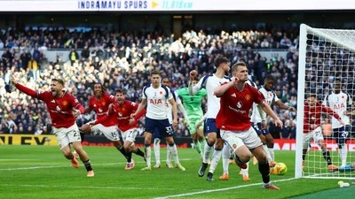 Breaking News Liga Inggris: MU Imbang Tottenham 2-2 Gol Injury Time