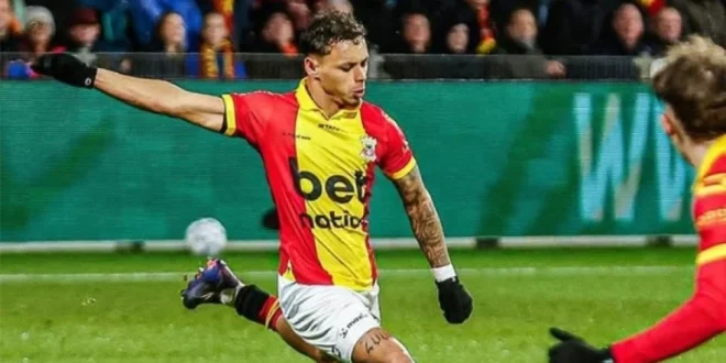 Dean James Cetak Gol Krusial Bawa Feyenoord Kuasai Eredivisie