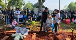 Identifikasi Kerangka Demonstran, Pemakaman dan Penyelidikan Resmi Berjalan