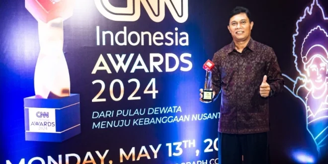 Kemendikdasmen Raih 2 Penghargaan CNN Indonesia Award 2025