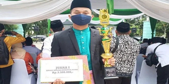 Khairul Umam Raih Penghargaan Outstanding Contribution 2025