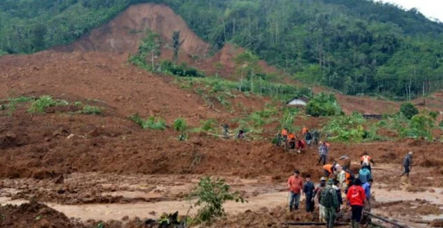 Longsor Banjarnegara Terbaru: 1 Tewas & 480 Mengungsi Saat Hujan Deras