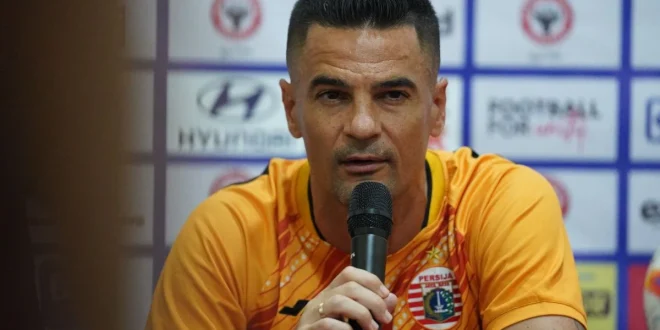 Pelatih Persija Tak Bertemu Pemain, Manajemen Tegaskan Tak Ada Konflik