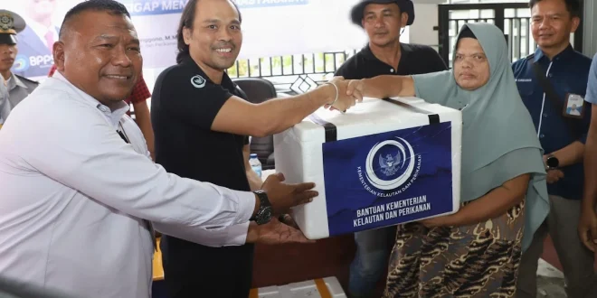 Penyaluran 34 Ribu Ton Beras dan Minyak untuk Korban Banjir Sumatera