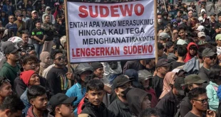 Polisi Tangkap 4 Orang Dalam Demo Pemakzulan Bupati Pati Sudewo