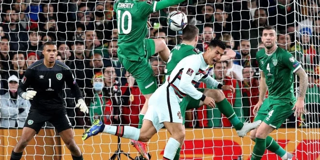 Ronaldo Tidak Terima Kartu Merah di Laga Irlandia vs Portugal