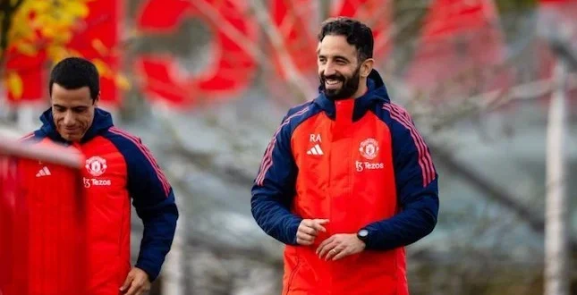 Rumor Rúben Amorim Gantikan Erik ten Hag di Manchester United