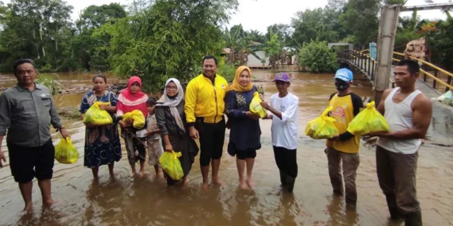Donasi Rp10 Juta Anggota DPR untuk Korban Banjir, Cukupkah?