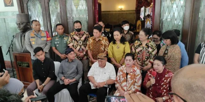 Konflik Dua Kubu Raja Keraton Solo: Dialog di Balai Kota Surakarta