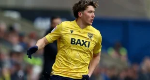 Ole Romeny Beri Kado Natal Kejutan untuk Suporter Oxford 2024