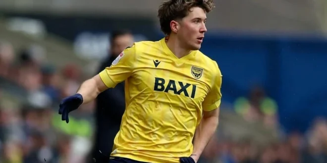 Ole Romeny Beri Kado Natal Kejutan untuk Suporter Oxford 2024