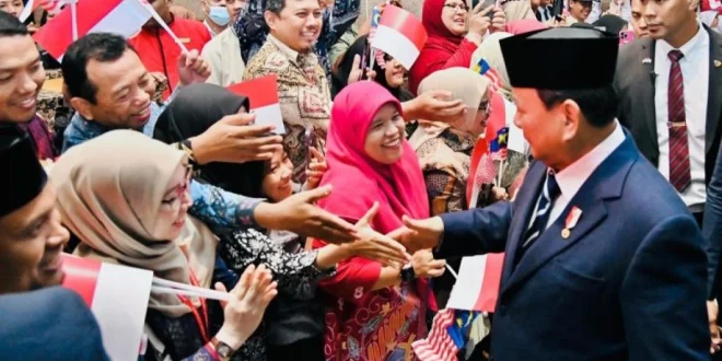 Prabowo Fokus Tangani Banjir Sumatra, Putin Belum Beri Belasungkawa