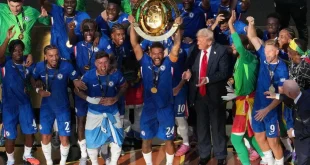 Presiden FIFA Beri Penghargaan Gambar pada Donald Trump, Benarkah?