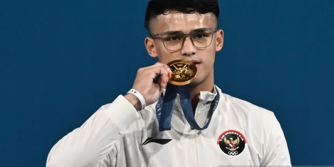 Rizki Juniansyah Raih Emas SEA Games & Pecahkan Rekor Dunia