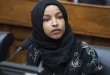 Siapa Ilhan Omar? Analisis Kontroversi Komentar Trump