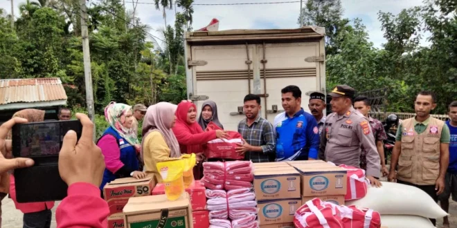 Tantangan Distribusi Bantuan Sentuh Pining Aceh Pasca Banjir